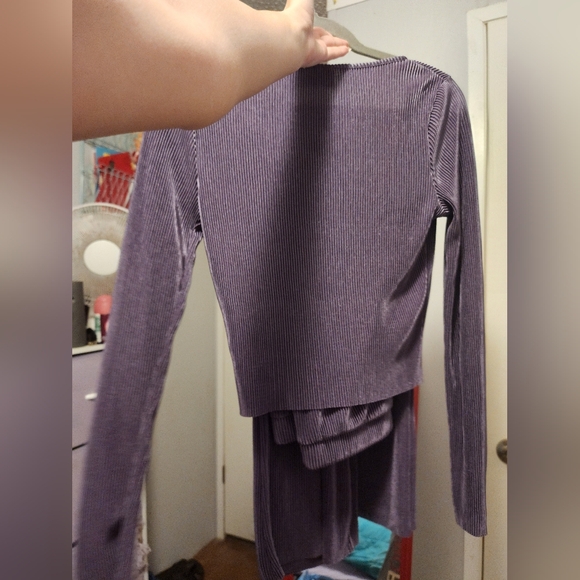 No Boundaries Purple Pleated Sqaure Neck Top & Pants Set 2×Piece, Size ( S4-6. ) - Picture 4 of 5